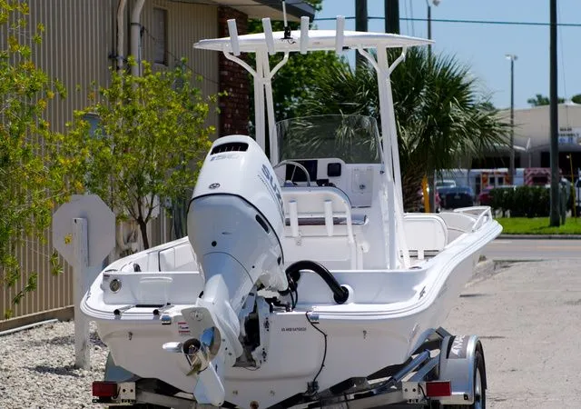 Slide: The Image of ALK 2 Powerboats 22CRX - Kicker Stereo - Simrad 9 2025 - 7