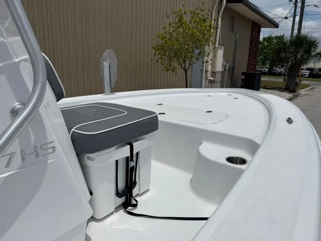 Slide: The Image of ALK 2 Powerboats 17HS 2025 - 40