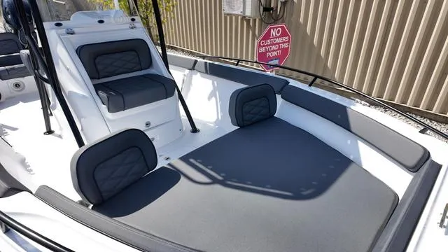 Slide: The Image of ALK 2 Powerboats 23CRX 2025 - 16