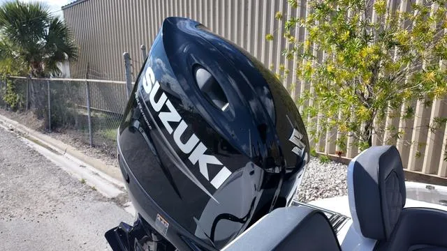 Slide: The Image of ALK 2 Powerboats 23CRX 2025 - 30