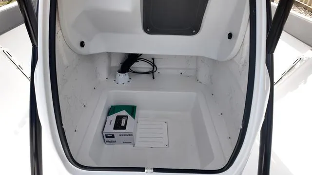 Slide: The Image of ALK 2 Powerboats 23CRX 2025 - 35