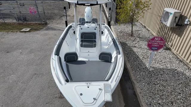 Slide: The Image of ALK 2 Powerboats 23CRX 2025 - 10