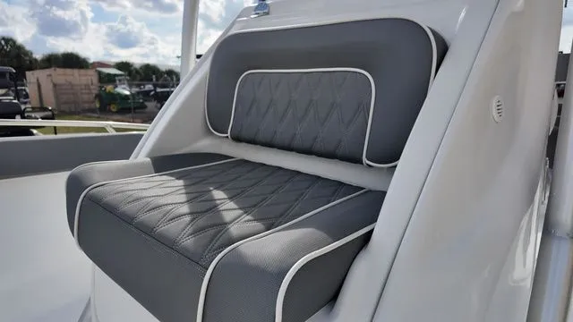 Slide: The Image of ALK 2 Powerboats 23CRX 2025 - 13
