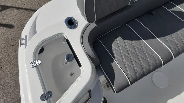 Slide: The Image of ALK 2 Powerboats 23CRX 2025 - 19