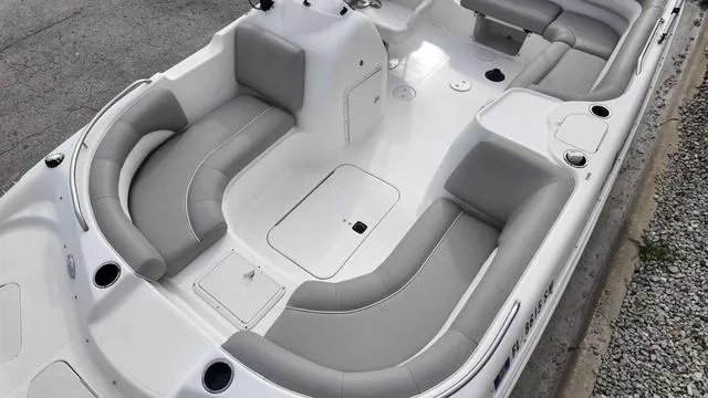 Slide: The Image of Hurricane SUNDECK SPORT 188 2013 - 18