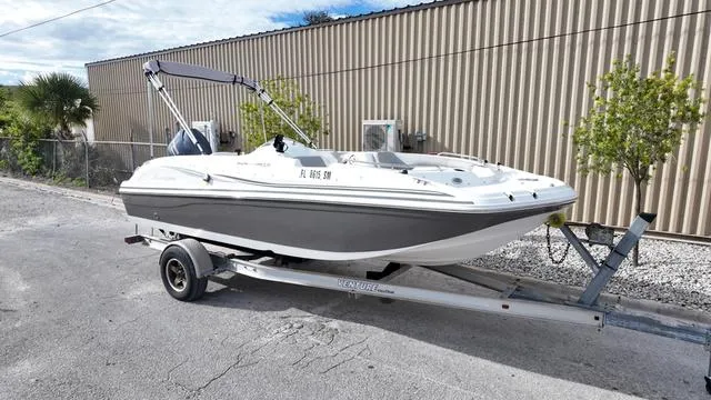 Slide: The Image of Hurricane SUNDECK SPORT 188 2013 - 6