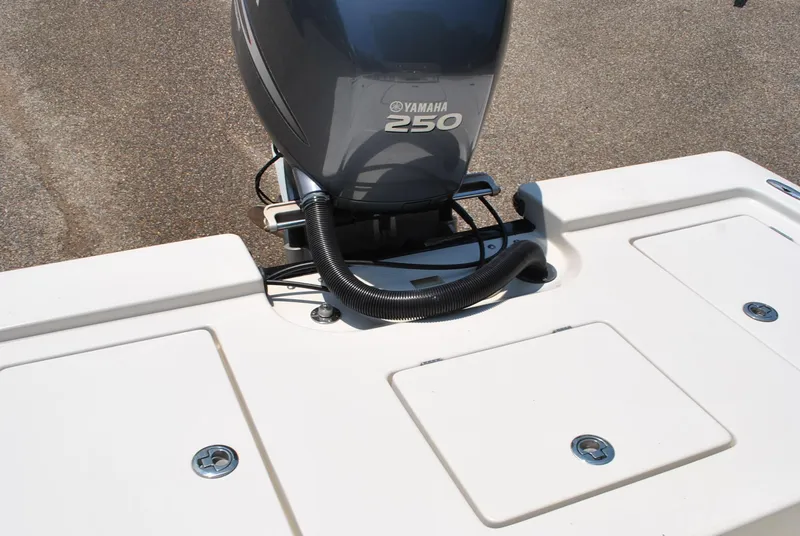 Slide: The Image of Pathfinder 2400 Tournament Edition 2010 boat with Yamaha 250 outboard motor. - 24