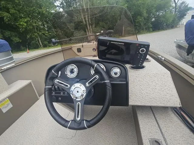 Slide: The Image of Smoker Craft Freedom 160 SC 2025 - 4