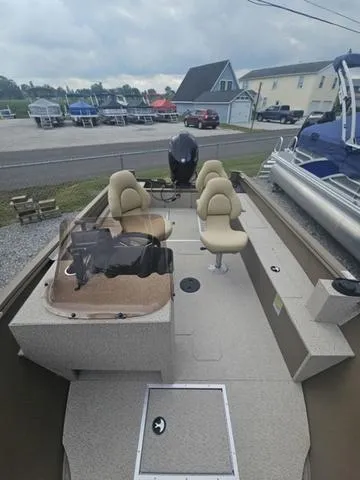 Slide: The Image of Smoker Craft Freedom 160 SC 2025 - 5