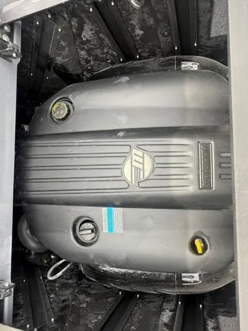 Slide: The Image of Malibu Wakesetter 22 MXZ 2025 - 18