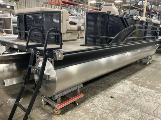 Slide: The Image of Bennington 23 SL 2025 - 12