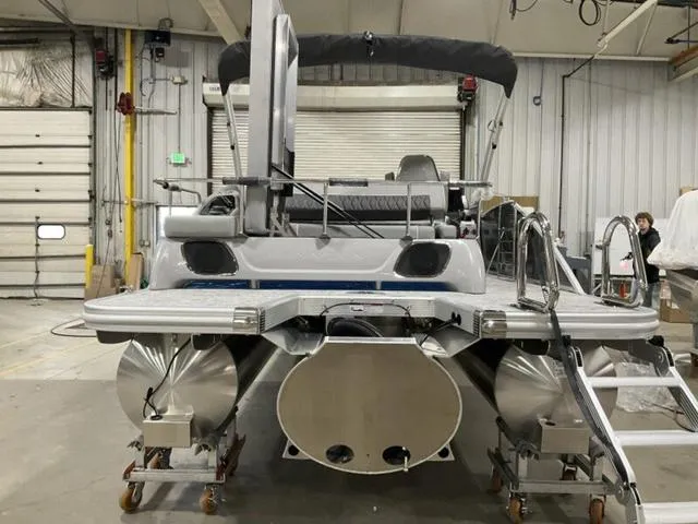 Slide: The Image of Bennington R Swingback 25 RSB 2025 - 17