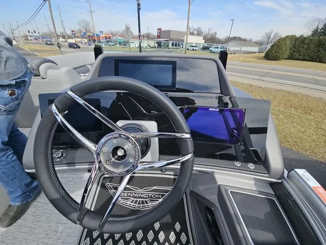 Slide: The Image of Bennington R Swingback 25 RSB 2025 - 21