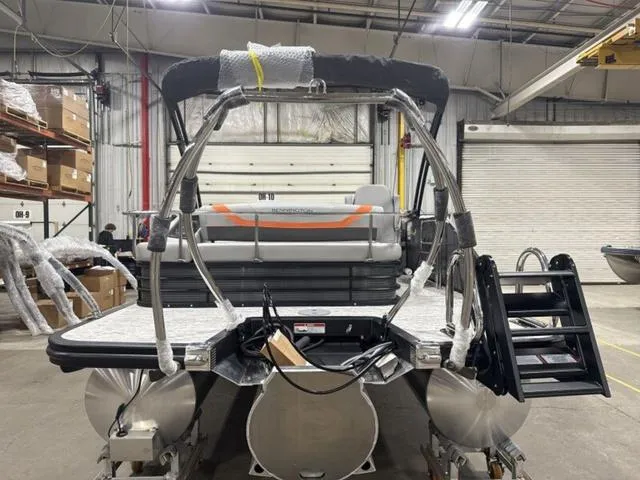 Slide: The Image of Bennington SX Swingback 22 SXSB 2025 - 8