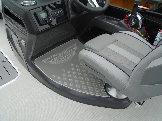 Slide: The Image of Bennington M Swingback 24 MSB 2025 - 17