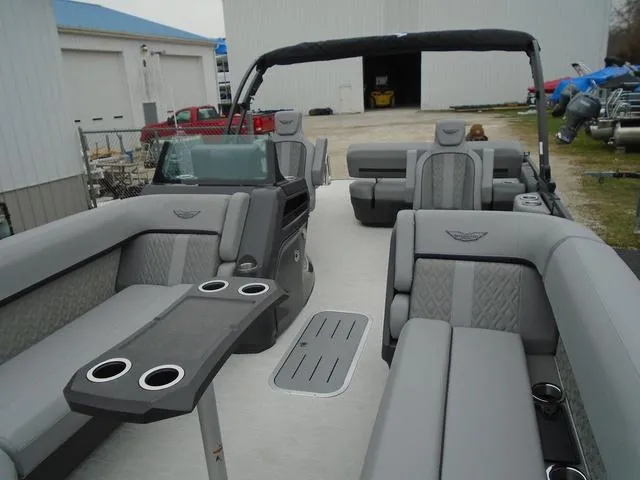 Slide: The Image of Bennington M Swingback 24 MSB 2025 - 22