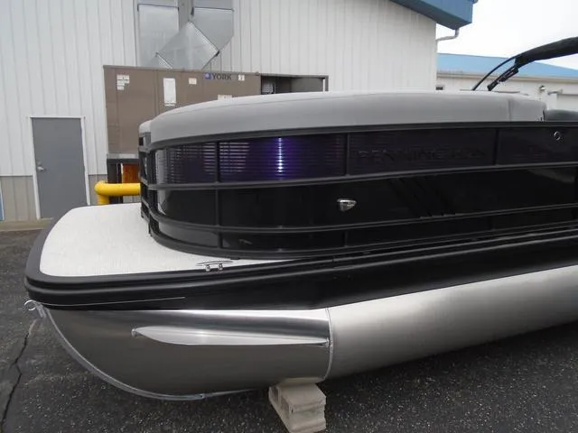 Slide: The Image of Bennington M Swingback 24 MSB 2025 - 5