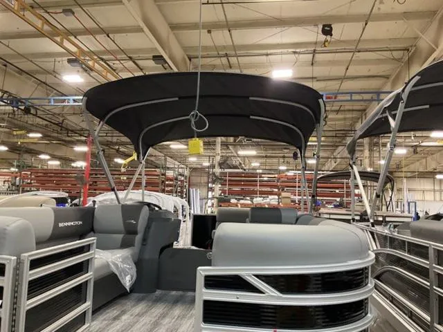 Slide: The Image of Bennington S L-Bench 20 SL 2025 - 10