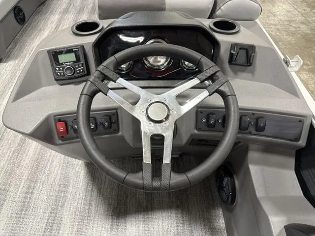 Slide: The Image of Bennington S L-Bench 20 SL 2025 - 18