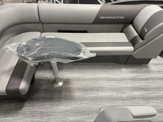 Slide: The Image of Bennington S L-Bench 20 SL 2025 - 21