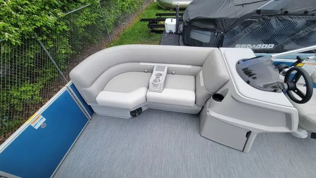 Slide: The Image of Godfrey Xperience 2086 SFLX 2025 - 10