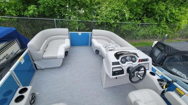 Slide: The Image of Godfrey Xperience 2086 SFLX 2025 - 12