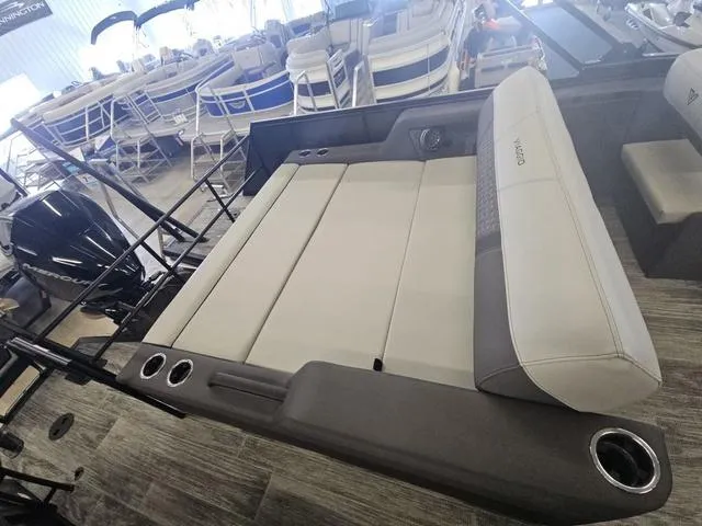 Slide: The Image of 2025 Viaggio LAGO Z 22S 3T boat interior with seating and cup holders. - 13