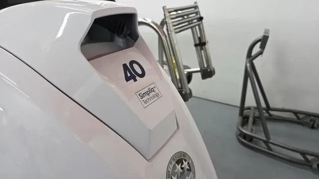 Slide: The Image of Viaggio LAGO V18C Bi-Toon 2025 - 4