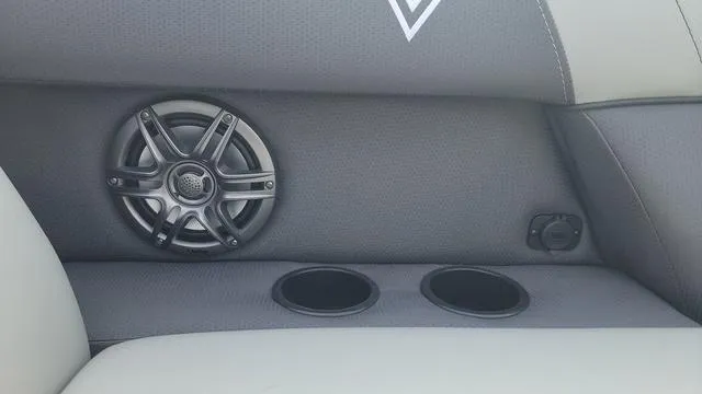 Slide: The Image of Viaggio LAGO X 20U Bi-Toon (25" Tubes) 2025 - 16