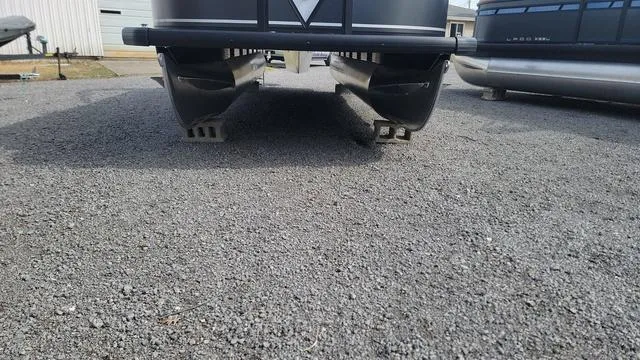 Slide: The Image of Viaggio LAGO X 20U Bi-Toon (25" Tubes) 2025 - 22