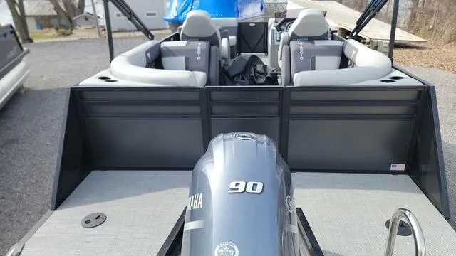 Slide: The Image of Viaggio LAGO X 20U Bi-Toon (25" Tubes) 2025 - 28