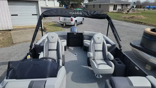 Slide: The Image of Viaggio LAGO X 20U Bi-Toon (25" Tubes) 2025 - 3