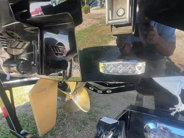 Slide: The Image of Malibu Wakesetter 23 LSV 2025 - 23