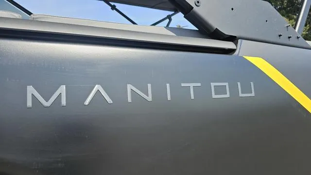 Slide: The Image of Manitou 24' EXPLORE MAX DECK 150HP STEALTH MOTOR SWITCHBAC 2025 - 18