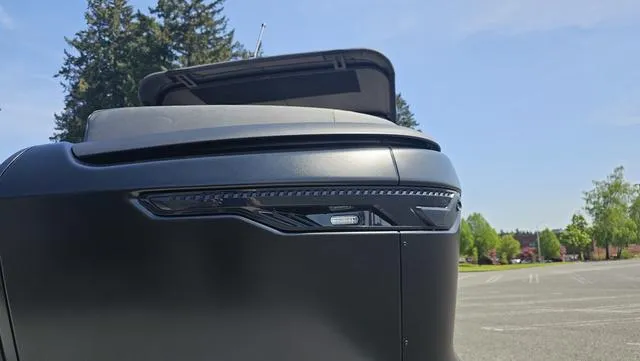 Slide: The Image of Manitou 24' EXPLORE MAX DECK 150HP STEALTH MOTOR SWITCHBAC 2025 - 21