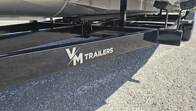 Slide: The Image of Manitou 24' EXPLORE MAX DECK 150HP STEALTH MOTOR SWITCHBAC 2025 - 22