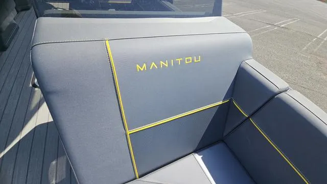 Slide: The Image of Manitou 24' EXPLORE MAX DECK 150HP STEALTH MOTOR SWITCHBAC 2025 - 29