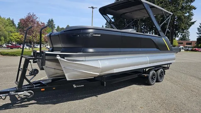 Slide: The Image of Manitou 24' EXPLORE MAX DECK 150HP STEALTH MOTOR SWITCHBAC 2025 - 3