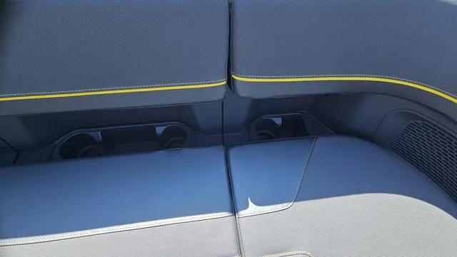 Slide: The Image of Manitou 24' EXPLORE MAX DECK 150HP STEALTH MOTOR SWITCHBAC 2025 - 31