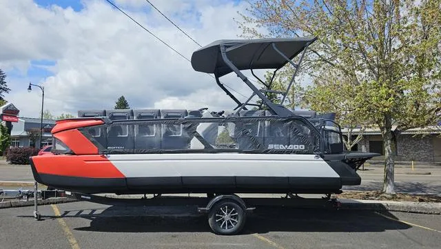 Slide: The Image of Sea-Doo CRUISE 21' 230HP WITH TRAILER 2024 - 3