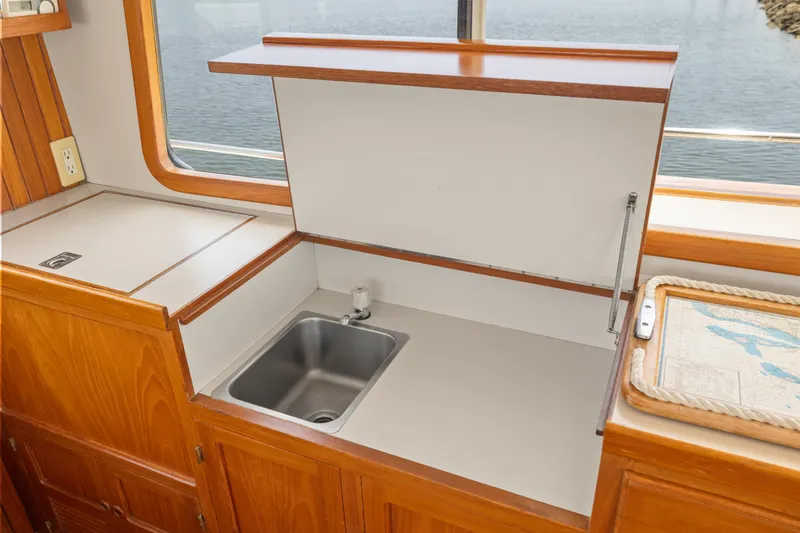 Slide: The Image of Kadey-Krogen 48 Whaleback 1996 - 101