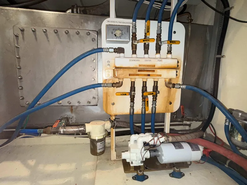 Slide: The Image of Kadey-Krogen 48 Whaleback 1996 - 135