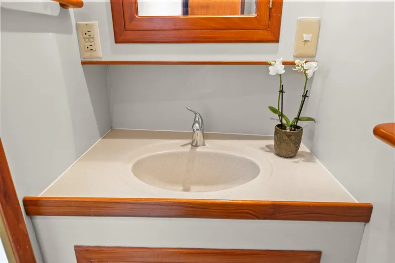 Slide: The Image of Kadey-Krogen 48 Whaleback 1996 - 51