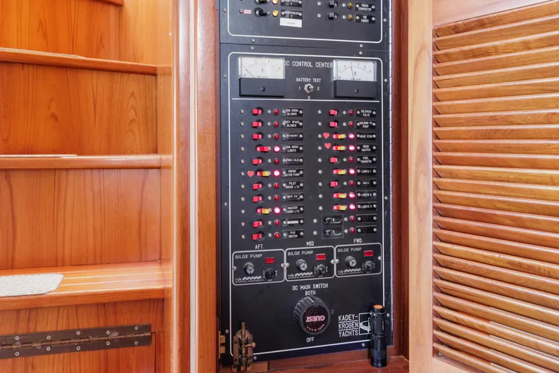 Slide: The Image of Kadey-Krogen 48 Whaleback 1996 - 78