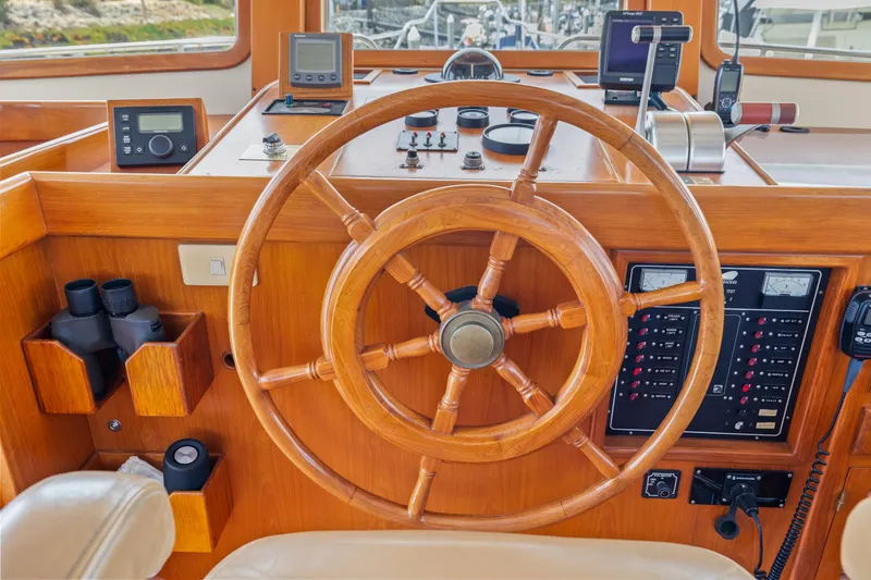 Slide: The Image of Kadey-Krogen 48 Whaleback 1996 - 90