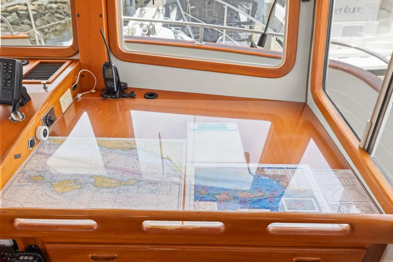 Slide: The Image of Kadey-Krogen 48 Whaleback 1996 - 98