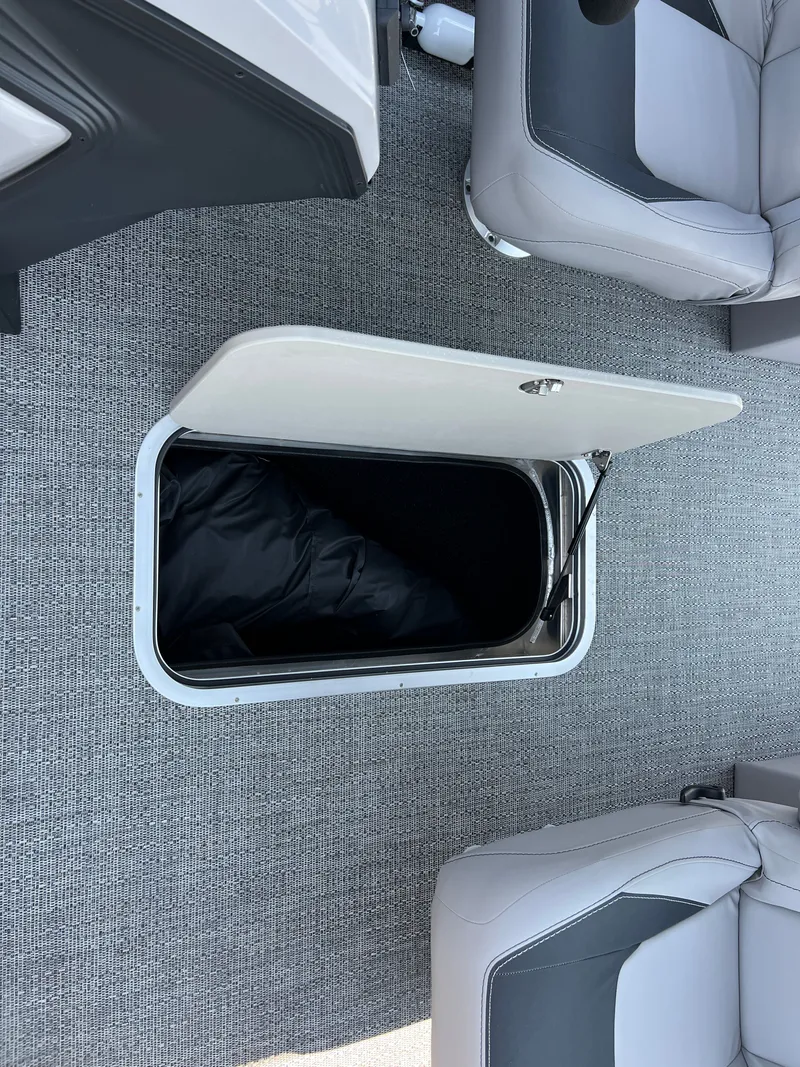 Slide: The Image of 2026 BARLETTA A22QC - Image 16 - 16