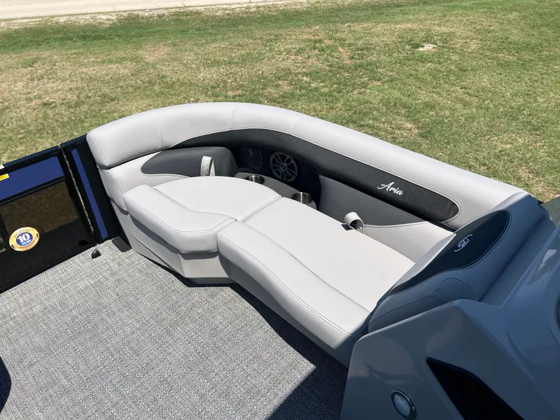 Slide: The Image of 2026 BARLETTA A22QC - Image 8 - 8