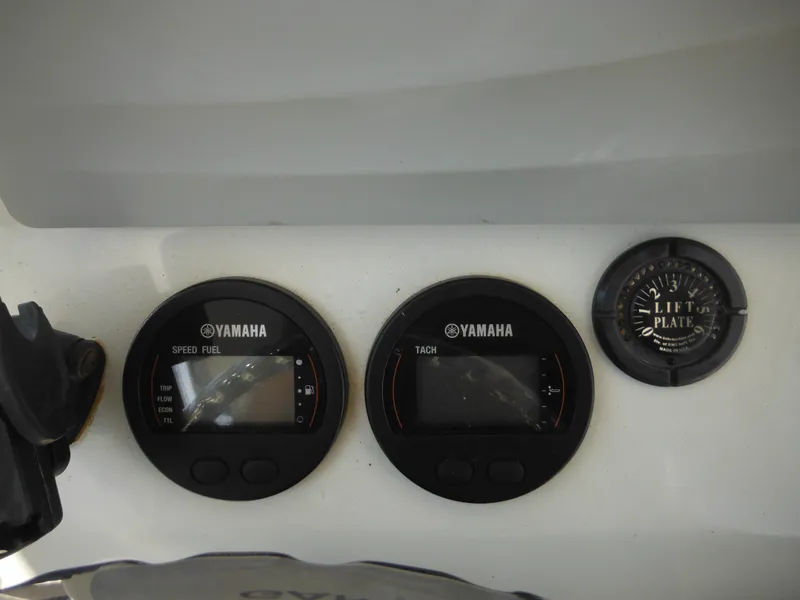 Slide: The Image of Ranger 2410 Bay Ranger 2011 - 51