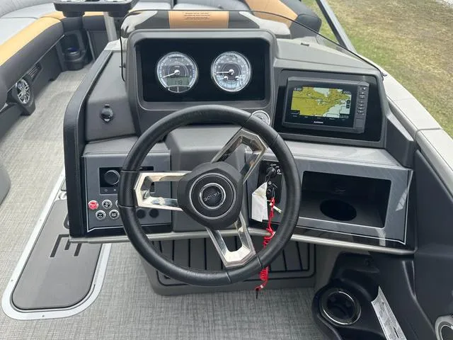 Slide: The Image of Tahoe 2785 Funship Entertainer 2025 - 12